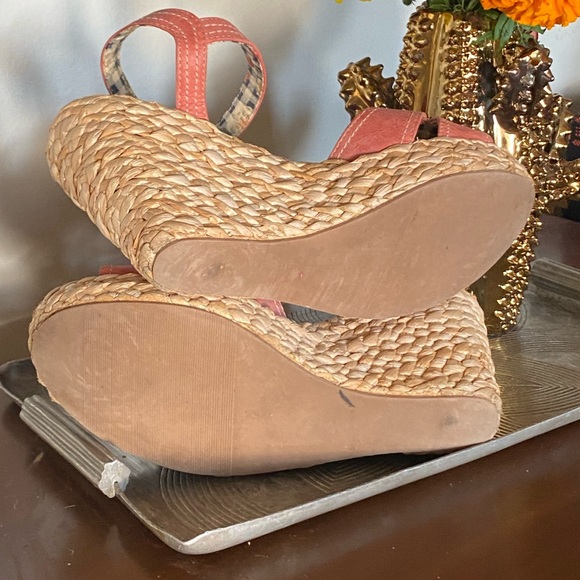 Cross Toe Picnic Wedges - Picture 4 of 4